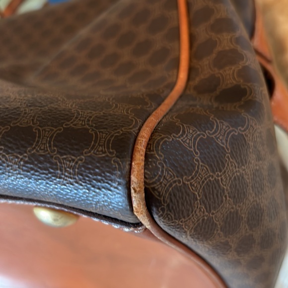 Celine Duffle Bag call out..slight rubbing on edges..Dimensions:17.5W/9inH/7inD - Picture 13 of 16